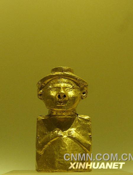 這是哥倫比亞黃金博物館展出的一件古代黃金藝術(shù)品(攝于2008年10月29日)。