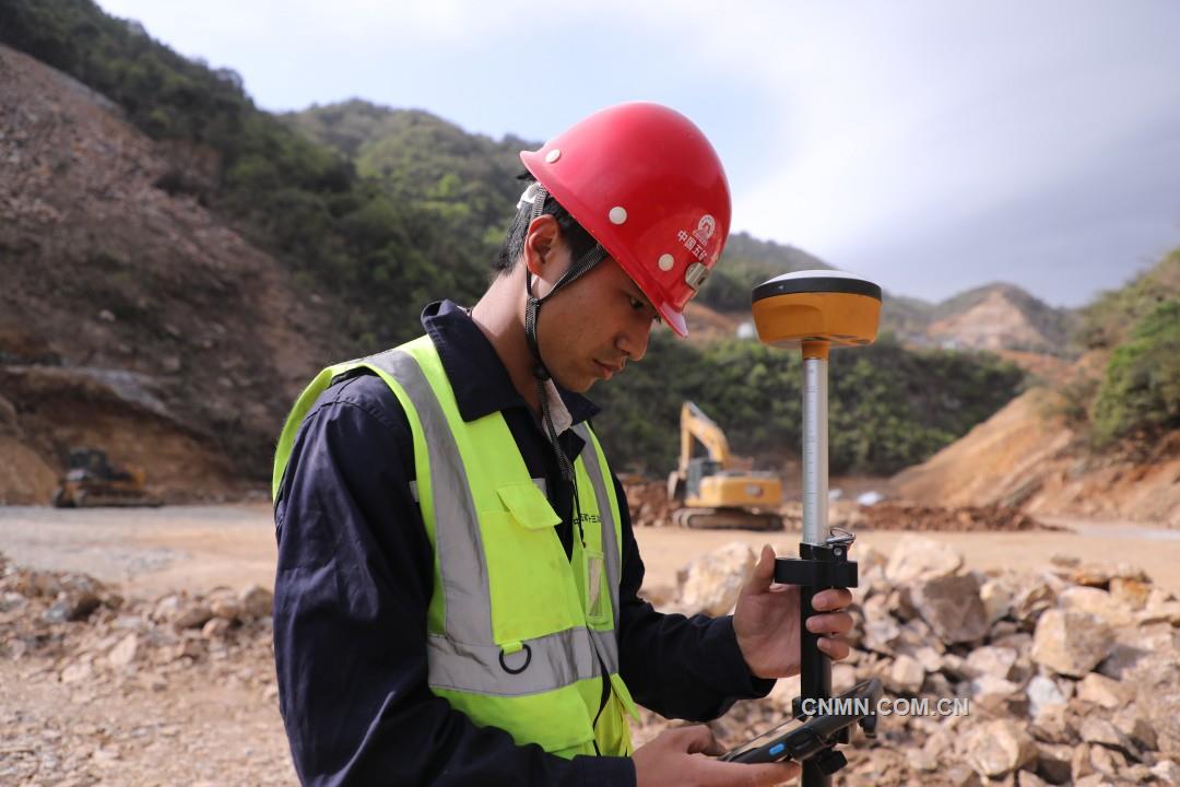 群山回響 與“石”共舞——柿竹園萬噸技改尾礦庫項目建設紀實
