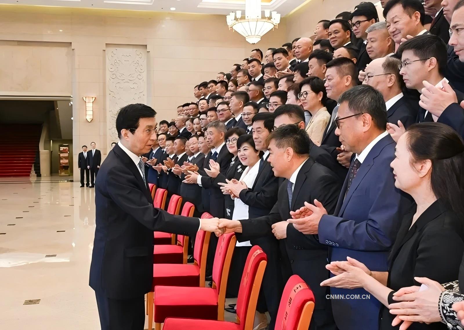 有色行業(yè)多人獲得“優(yōu)秀中國特色社會主義事業(yè)建設(shè)者”稱號