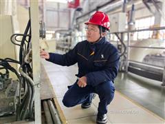 善學(xué)多思敢創(chuàng)新 雷厲風(fēng)行勇突破——記2024年度中鋁集團(tuán)勞動(dòng)模范、鄭州鋁業(yè)生產(chǎn)管控中心黨委書(shū)記李義飛